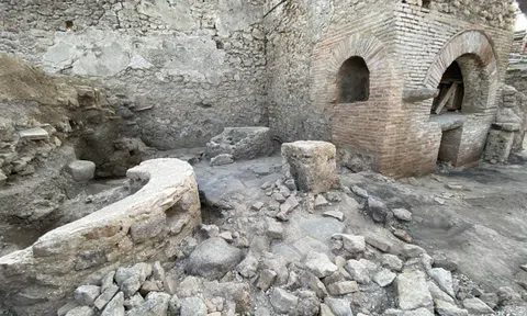 Khai quật 'nhà tù làm bánh' ở Pompeii, hé lộ cuộc sống khốn khổ của nô lệ cách đây 2000 năm