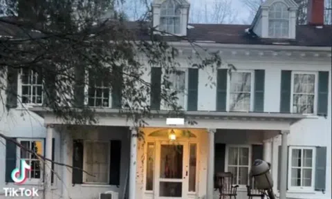 Chuyển đến nhà mới 200 tuổi, cặp đôi sốc khi phát hiện căn phòng bí mật dưới tầng hầm