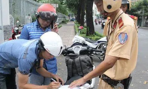 Xe không chính chủ bị CSGT tạm giữ, làm thế nào để lấy xe?