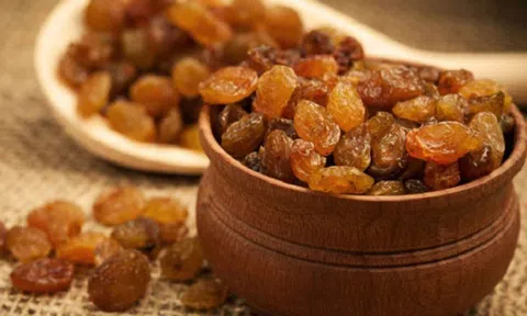 Cách làm mứt nho khô ăn lạ miệng cực đơn giản ngay tại nhà ngày Tết