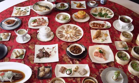 Hé lộ sự thật quy tắc hoàng đế không được gắp quá ba miếng trên một món ăn để tránh bị đầu độc?