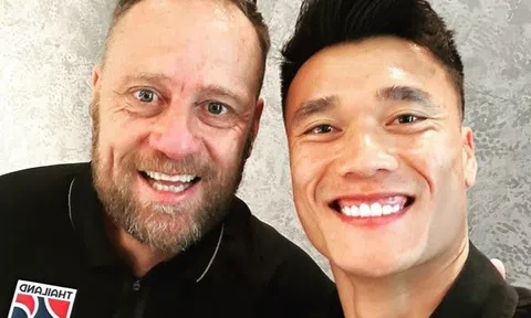 Thái Lan vừa thua đậm, HLV Polking đã chốt bến đỗ mới ở Việt Nam