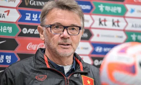 HLV Troussier: 'ĐT Việt Nam gặp Hàn Quốc không phải để thử nghiệm'