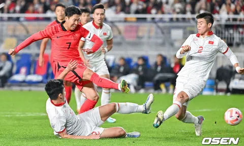 VIDEO: Thua 0-6, ĐT Việt Nam vẫn khiến Hàn Quốc 'giật mình thon thót'