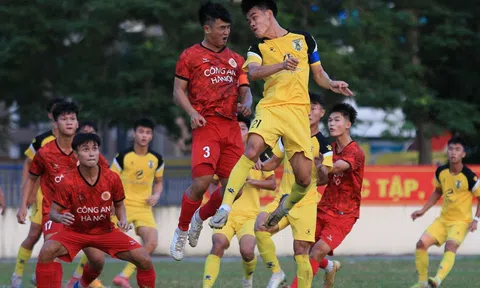 Thăng hạng sớm 3 vòng, đội Việt Nam được thưởng cực 'khủng'
