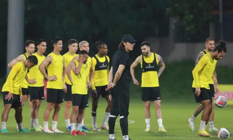 HLV Malaysia mong 'cầu thủ thứ 12' giúp sức trước đội hơn 40 bậc FIFA