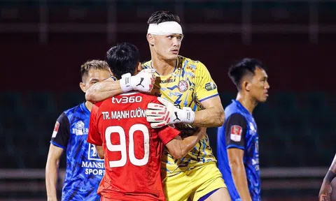 Vừa cập nhật chấn thương, sao Việt kiều liền 'bắn tín hiệu' đến đối thủ