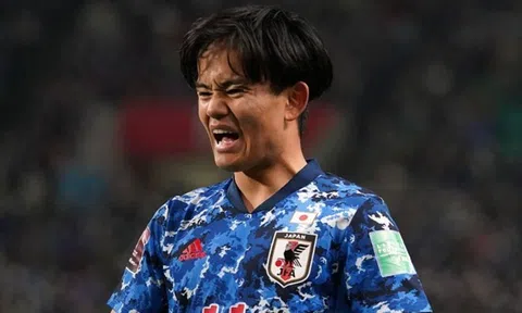 HLV Troussier khen ngôi sao Nhật Bản giỏi như Messi