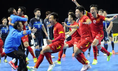 VIDEO: 'Nổi da gà' khoảnh khắc ĐT Việt Nam giành vé dự World Cup lịch sử