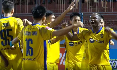 Thắng nghẹt thở Khánh Hòa, SLNA thăng tiến trên BXH