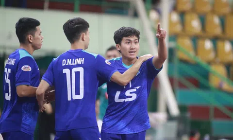 Thua nghiệt ngã trên chấm penalty, đội bóng Việt Nam mất huy chương trên sân nhà
