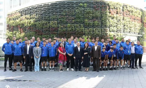 ĐT Việt Nam nhận 'quà lớn' trước ngày đá Asian Cup