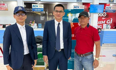 HLV Kiatisak rời HAGL
