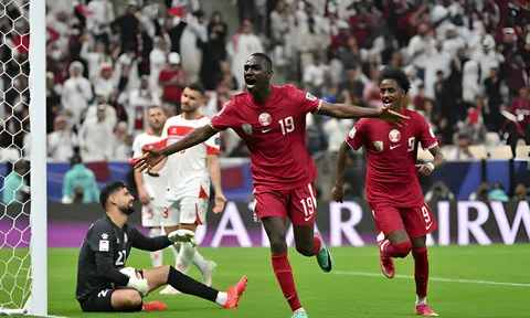ĐKVĐ Qatar thắng đậm trong ngày khai màn Asian cup