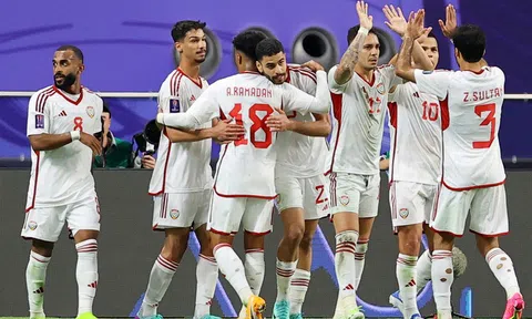 UAE thắng kịch tính Hồng Kông ngày ra quân