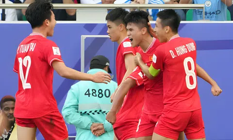 Báo Mỹ: 'Cứ đá như trước Nhật Bản, Việt Nam không ngại gì Iraq'