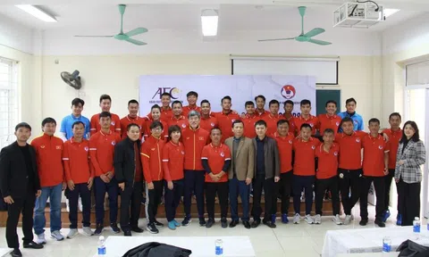 Bế giảng khoá học HLV bóng đá chứng chỉ C/AFC/VFF