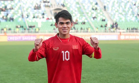 Khuất Văn Khang ghi dấu ấn ngay khi vừa nhận án phạt từ AFC