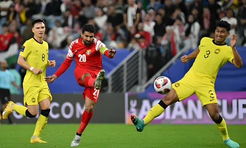 AFC phạt nặng cầu thủ gây gổ với HLV tại Asian Cup