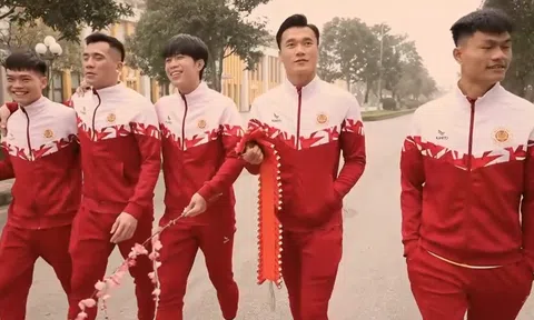 VIDEO: Dàn sao CAHN gây sốt với bản nhạc Tết