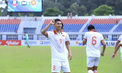 Tuyển thủ Việt Nam được 'xóa án', báo tin vui đến HLV Troussier
