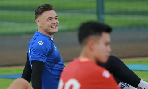 Ngôi sao Việt kiều bắn tín hiệu đến ĐT Việt Nam trước VL World Cup