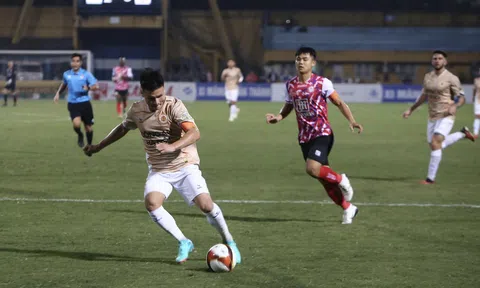 VIDEO: CAHN đánh bại TP.HCM trong ngày ra mắt HLV Kiatisak