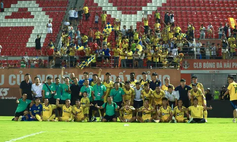 SLNA nhận thưởng khủng sau khi trụ hạng thành công