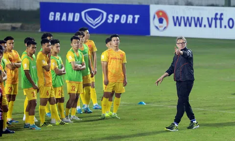 HLV Philippe Troussier điền tên tiền đạo đang chơi bóng tại Hàn Quốc vào danh sách U23 Việt Nam