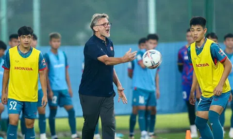 HLV Philippe Troussier chốt danh sách U23 Việt Nam thi đấu Vòng loại giải U23 châu Á 2024