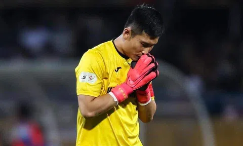 Đội bóng V-League 'quay xe', cựu tuyển thủ Việt Nam rơi vào cảnh thất nghiệp