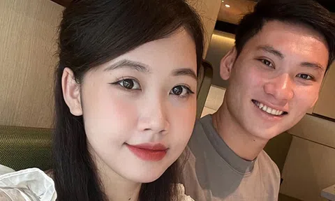 Chân dung bạn gái tiếp viên hàng không của cựu thủ môn U23 Việt Nam