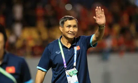 HLV Mai Đức Chung chia tay tuyển nữ Việt Nam, lộ diện người thay thế