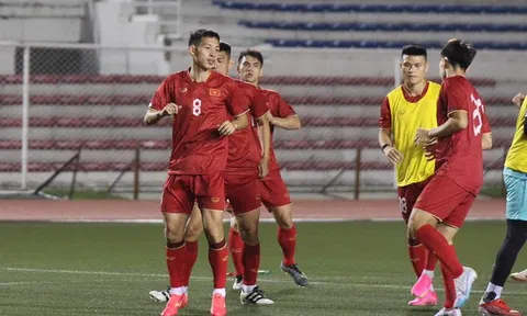 Các nữ tuyển thủ Việt Nam kêu gọi người hâm mộ đến sân cổ vũ cho thầy trò HLV Troussier