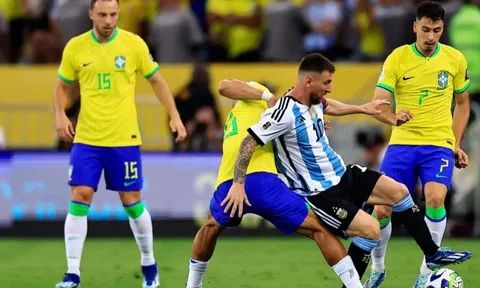 Siêu kinh điển Nam Mỹ: Brazil trắng tay trước Argentina ngay trên sân nhà