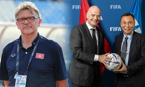 AFC đánh giá cao HLV Troussier, bóng đá Việt Nam được FIFA 'tặng quà'