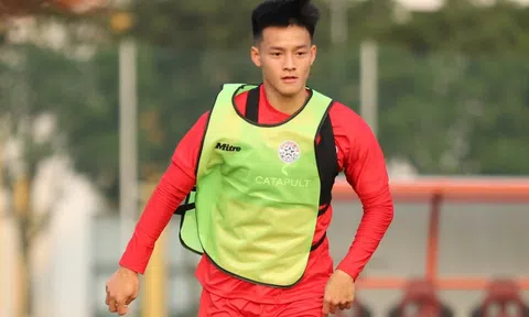 'Sao trẻ' tuyển Việt Nam báo tin không vui cho HLV Troussier