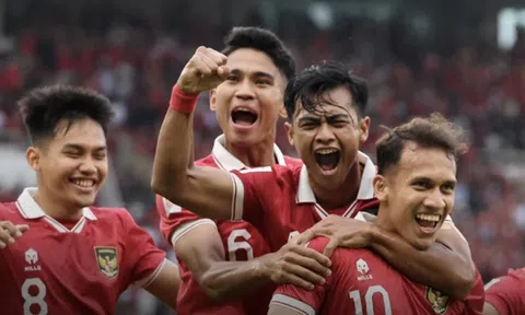 Đối thủ của tuyển Việt Nam kỷ luật 2 cầu thủ vì ăn mì tôm