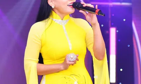 Ca sĩ hải ngoại Lily Thanh Huệ và cuộc sống viên mãn nơi trời Tây