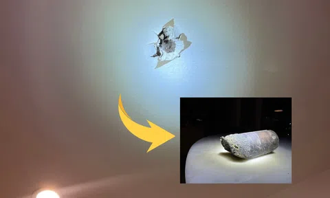 Vật thể không gian bí ẩn đâm thủng nhà dân, sức mạnh khủng khiếp khiến chính chủ bàng hoàng