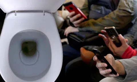 Nghiên cứu gây choáng: Điện thoại bẩn gấp 6 lần bồn cầu, 1/4 người dùng đang phạm sai lầm tai hại này