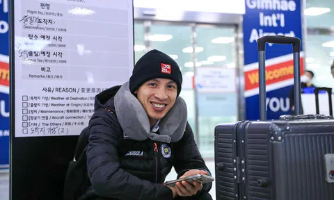 Cầu thủ CLB Hà Nội đấu Pohang Steelers dưới cái lạnh 0 độ