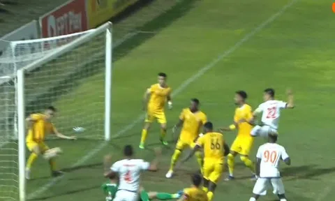 Highlights Quảng Nam vs Bình Dương: Tranh cãi xoay quanh Tiến Linh