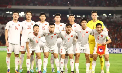 HLV Kim Sang Sik nhận tin buồn ở ĐT Việt Nam