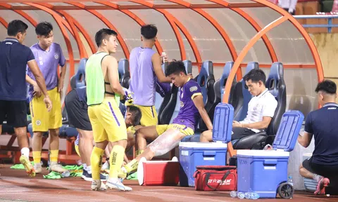 Tiền đạo gây tranh cãi ở ĐTVN: Ghi bàn sau khi bị chê, chấn thương sau 10 phút thi đấu