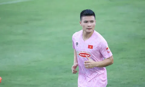 VIDEO: Quang Hải coi HLV Kim Sang Sik như anh lớn của ĐT Việt Nam, tự tin thắng Philippines