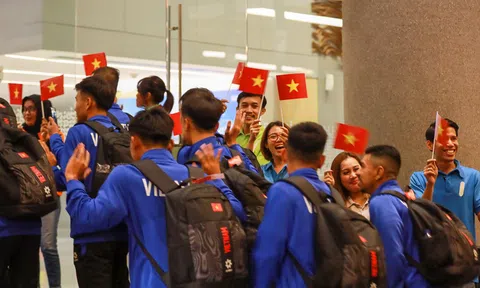 U16 Việt Nam được chào đón nồng nhiệt ở Indonesia