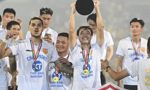 Giá trị đội hình của tân vương V-League tăng vùn vụt