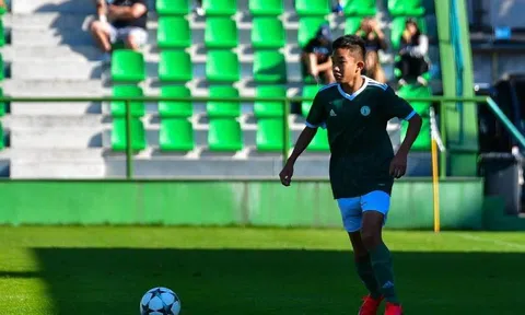 Tạm biệt châu Âu, cầu thủ Việt kiều lên đường về Việt Nam