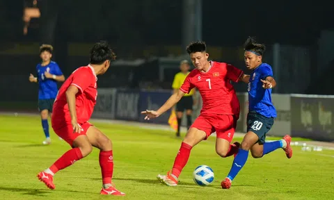 CĐV Campuchia đồng loạt phản ứng sau khi cầm hòa Việt Nam